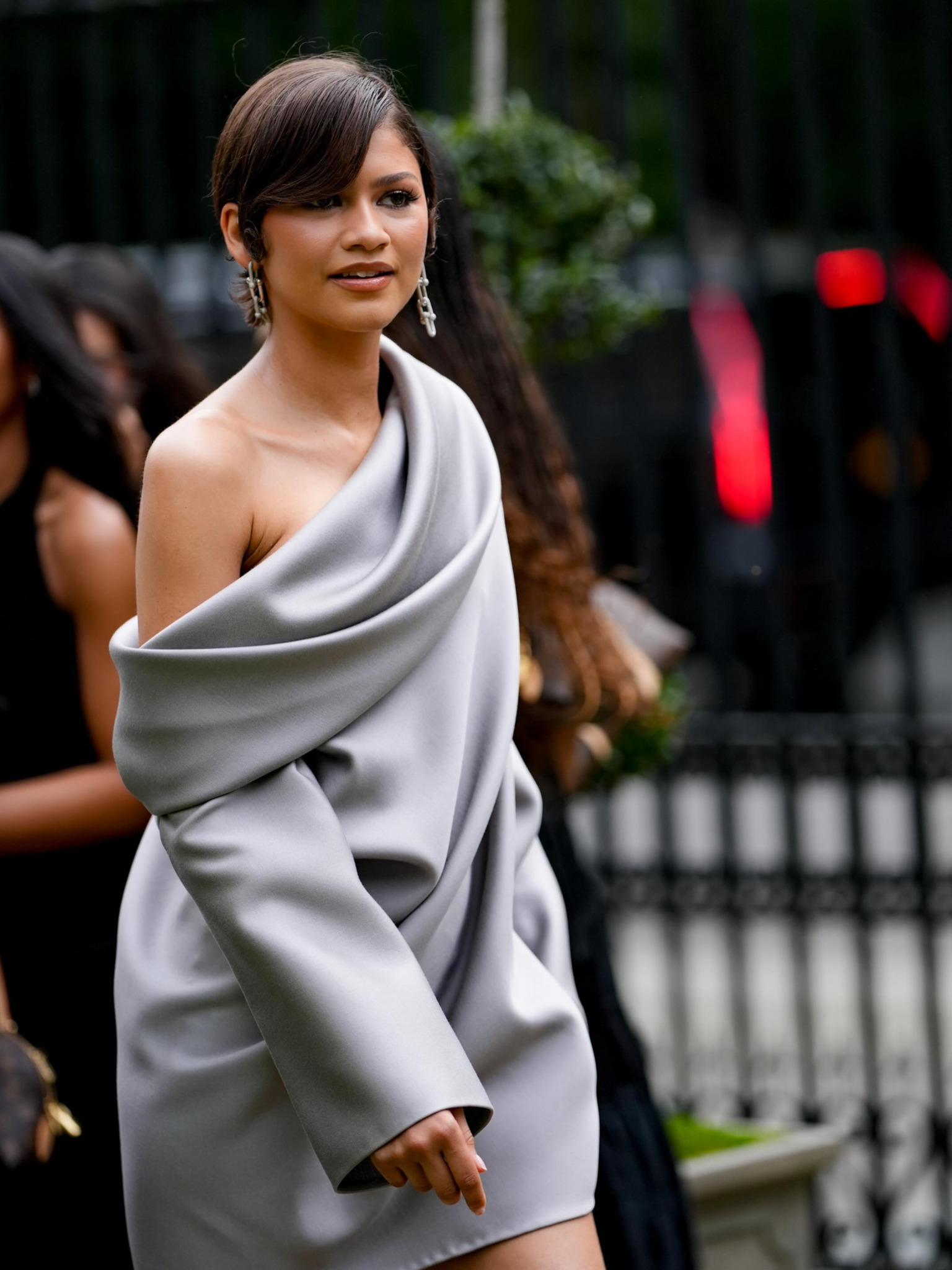 Louis Vuitton Cruise 2027 шоугаар Zendaya онцгойров